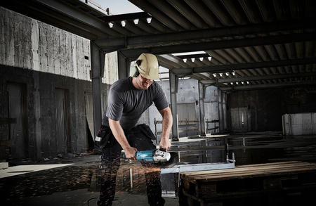Makita Szlifierka Kątowa Walizka 2200W GA9020R Osłona Odsysanie 230 198440