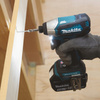 Makita Aku Wkrętarka Zakrętarka Udarowa 1x5Ah BL1850 DC18RC Torba DTD155Z