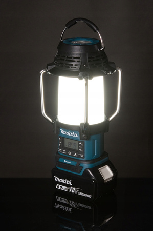Makita Radio FM Latarka Bluetooth DMR057 14V 18V