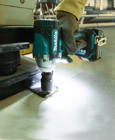 Makita Klucz Udarowy Torba 2x3Ah DC18RC DTW300Z